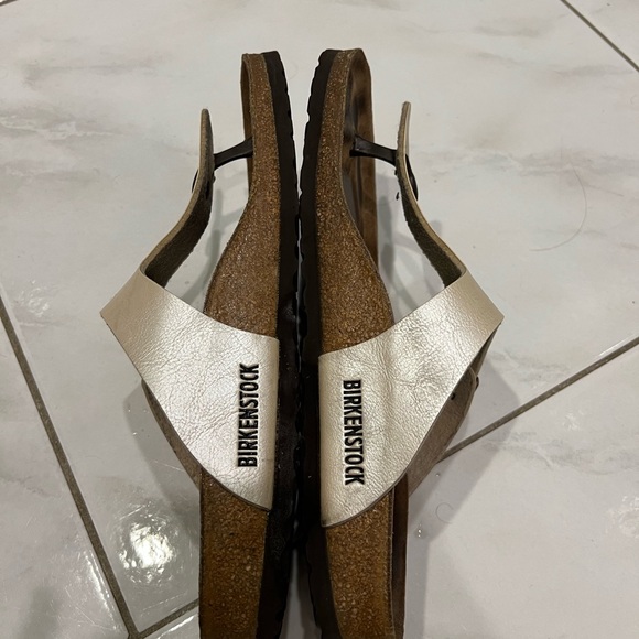 Birkenstock Size 41  Gizeh Sandals Pearl White Thong Buckle Cork Sole Unisex - Picture 8 of 8